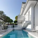 Apartment Modern Flat With Shared Pool And Terrace Bibione