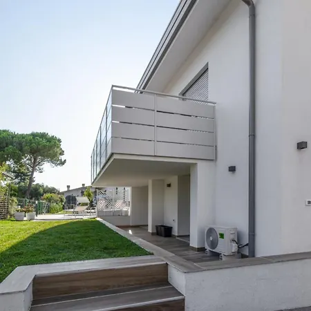 Apartment Modern Flat With Shared Pool And Terrace Bibione
