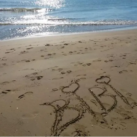 Modern Flat With Shared Pool And Terrace Διαμέρισμα