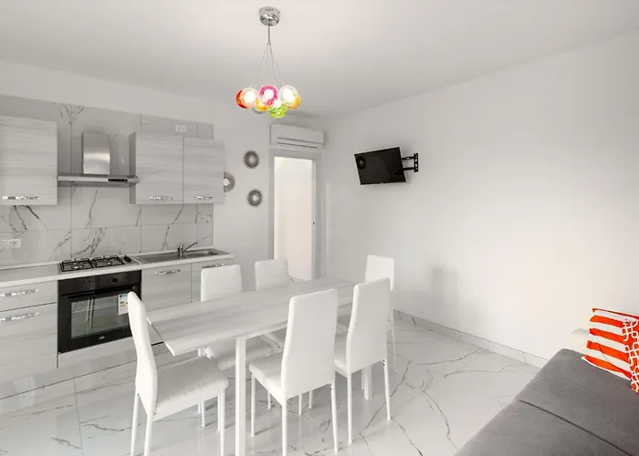 Διαμέρισμα Modern Flat With Shared Pool And Terrace
