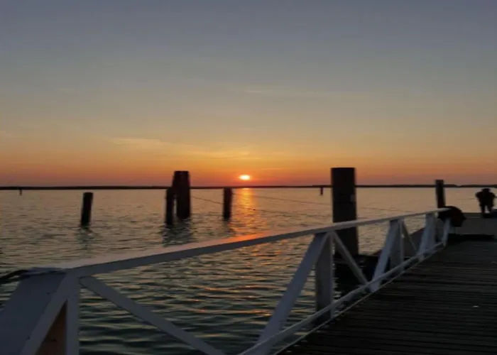 Διαμέρισμα Modern Flat With Shared Pool And Terrace *